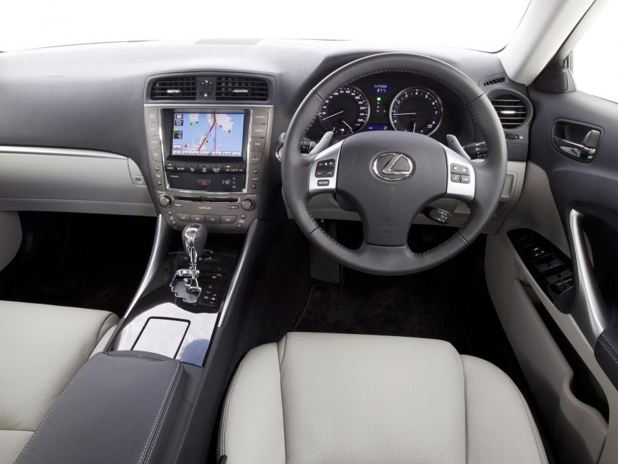  Lexus IS350 2010 года  (AU) (фото 7 из 9)